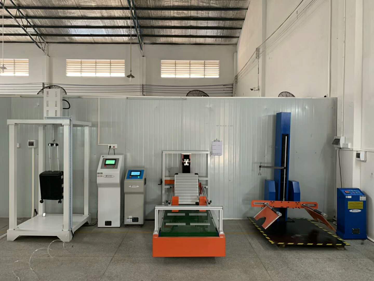 GW-222 箱包车轮颠簸行走试验机 箱包轮子耐磨寿命测试仪器 车轮颠簸行走检测机